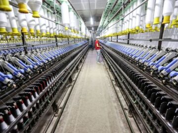 پیشنهاد اختصاص۵ میلیارد برای بازسازی ماشین آلات در برنامه هفتم| صادرات فرش به بانک مرکزی بستگی دارد