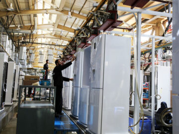 یخچال‌ساز ایرانی در کورس رقابت نابرابر با رقیب خارجی| زیان تولیدکنندگان از قیمت‌های دستوری