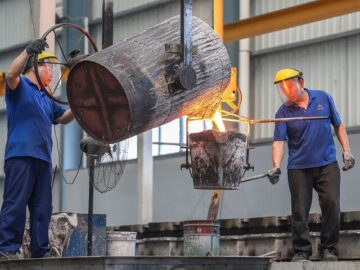 رشد ۱.۵ درصدی تولید فولاد خام چین نسبت به سال قبل