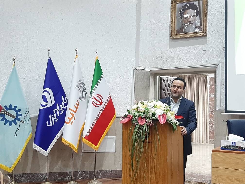 ساخت خودرو ملی کاروتجاری در همکاری با سایپا دیزل و دانشگاه| صنعت خودرو فقر نوآوری دارد