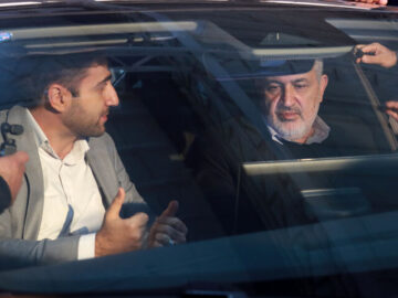 هدف مهلت به علی آبادی تسریع و شفافیت واردات خودرو| وزیر صمت مکلف به تامین ارز واردکنندگان است