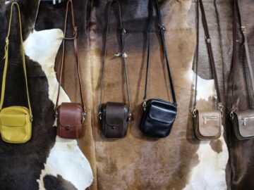 بازار سراجان کاملا راکد است؛ کیف هایی پر از چک های برگشتی| پای اتباع توی کفش تولید ایرانی