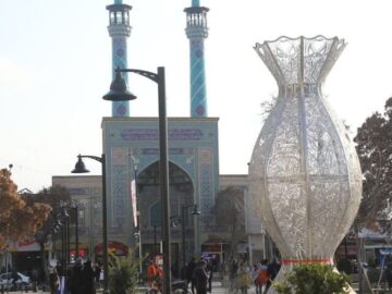 بزرگترین گلدان ملیله در زنجان رونمایی شد