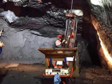 بسته تشویقی ۱۸۲ میلیون دلاری عربستان برای تقویت رشد بخش معدن؛ تلاش برای کاهش وابستگی به نفت