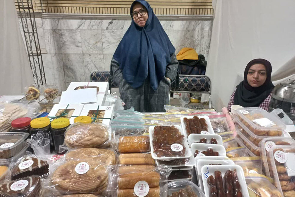 زنانی کارآفرین قم چشم انتظار بازارچه‌های دائمی| «شمیم» طرحی برای اشتغال و توانایی