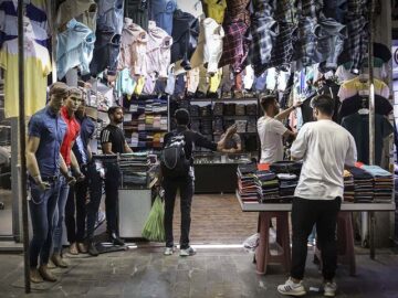 مشکل فروش پوشاک تولید داخل را در بازار کشور برطرف کنید