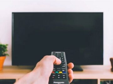 ۴ علت سیاه شدن صفحه تلویزیون